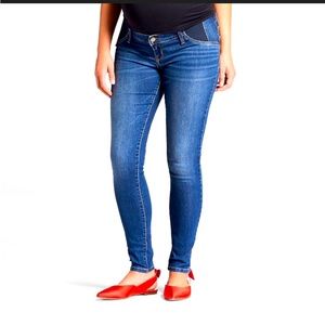 Under Belly Maternity Jeggings - Isabel
Maternity by Ingrid & Isabel' size 2 /26